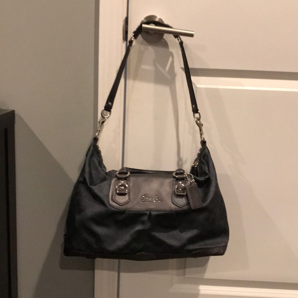 Coach shoulder bag